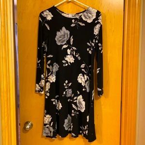 Old Navy long sleeved knit dress